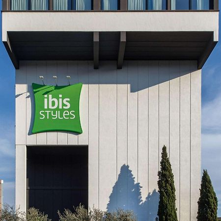 Отель Ibis Styles Roma Aurelia Экстерьер фото